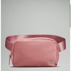 Lululemon Everywhere Belt Bag